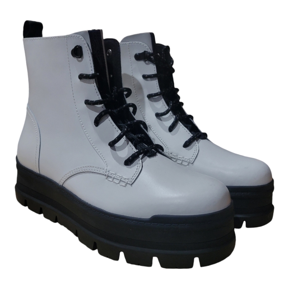 NWOT- UGG- White Sidnee Combat Boot- Size 11